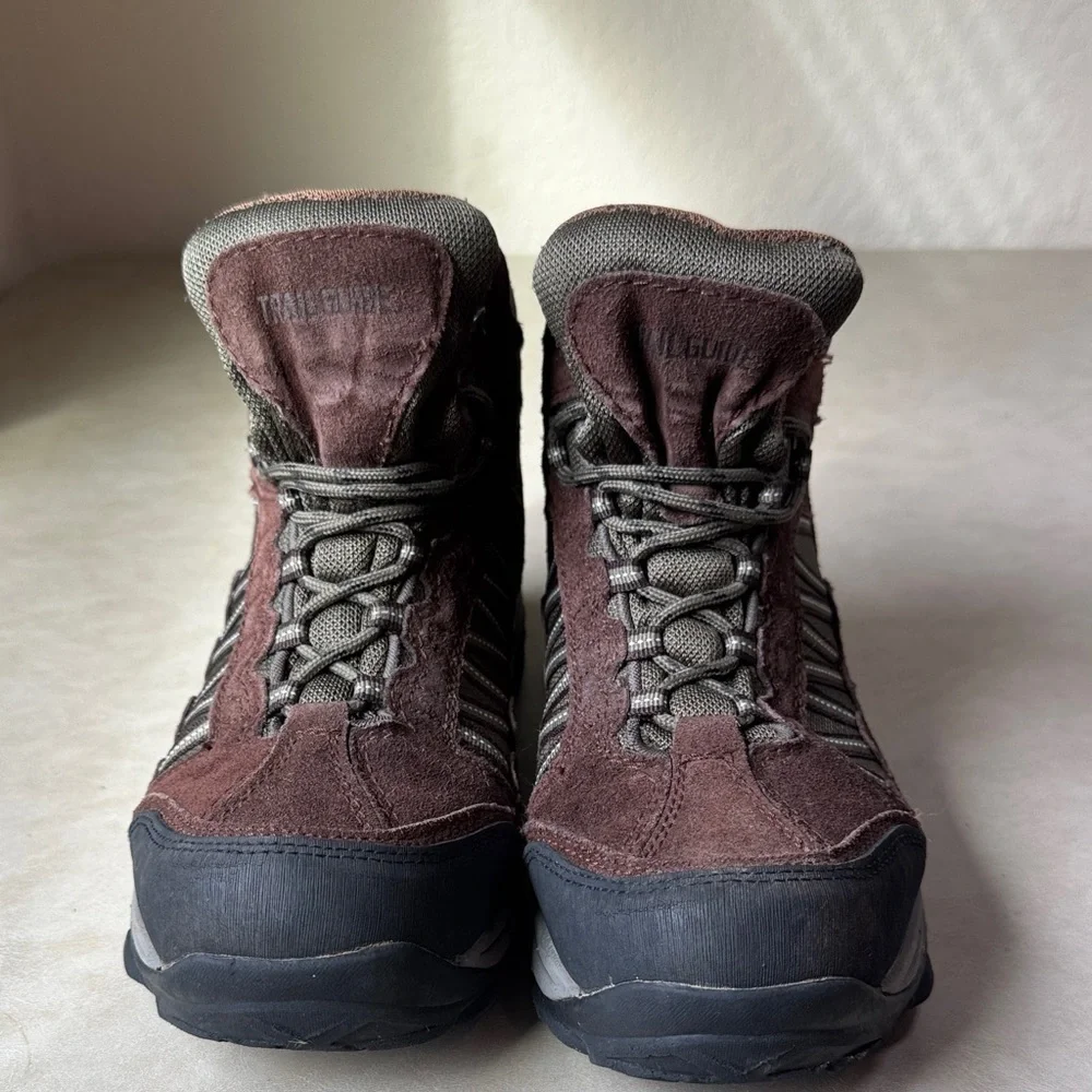 Trail Guide stylish perfect